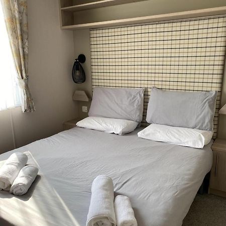 Luxury Holiday Home Sleeps 6 Pet Friendly セント・オーステル エクステリア 写真